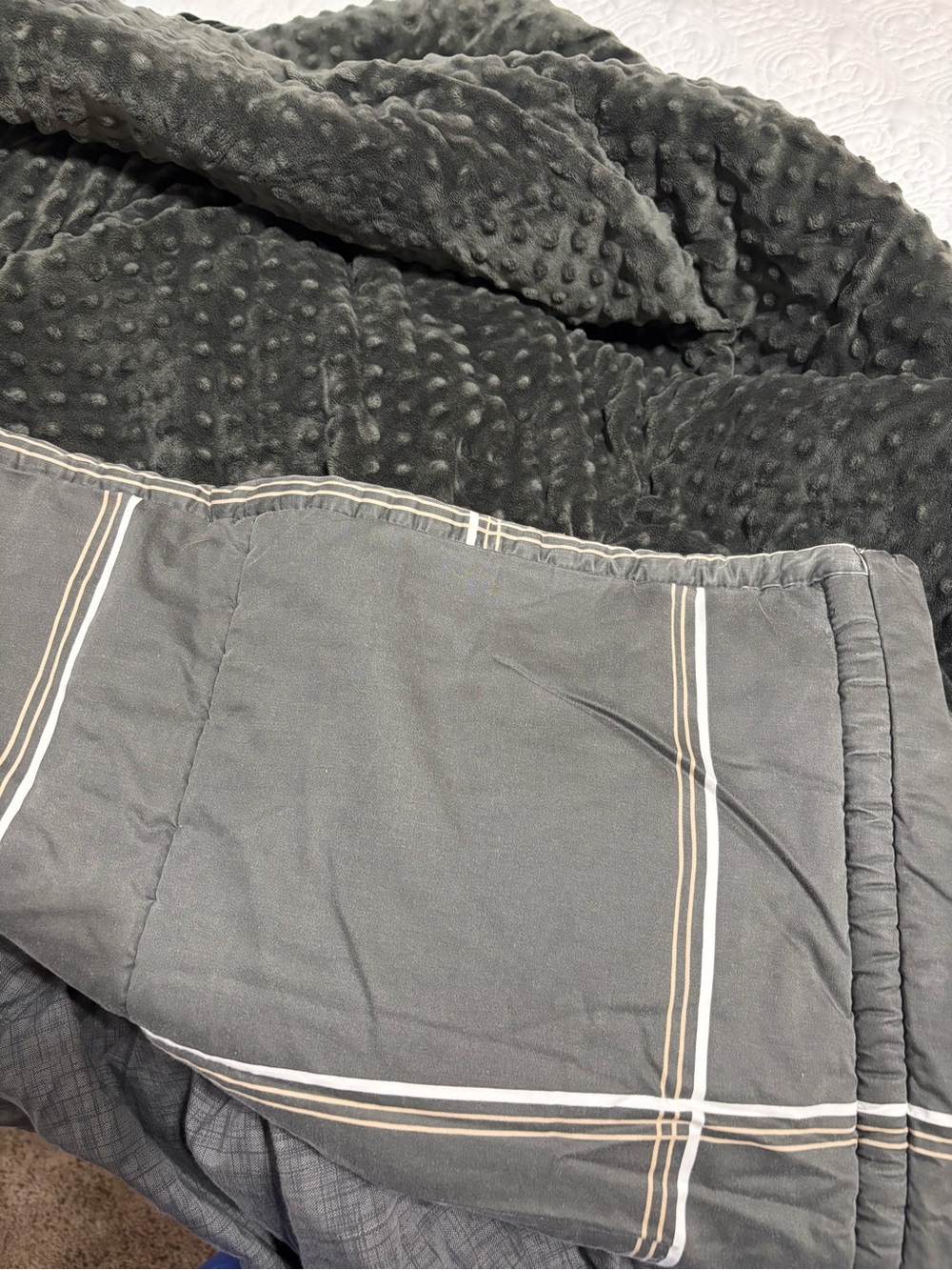 Gray and Tan full size Beddy Set - - Picture 5 of 6